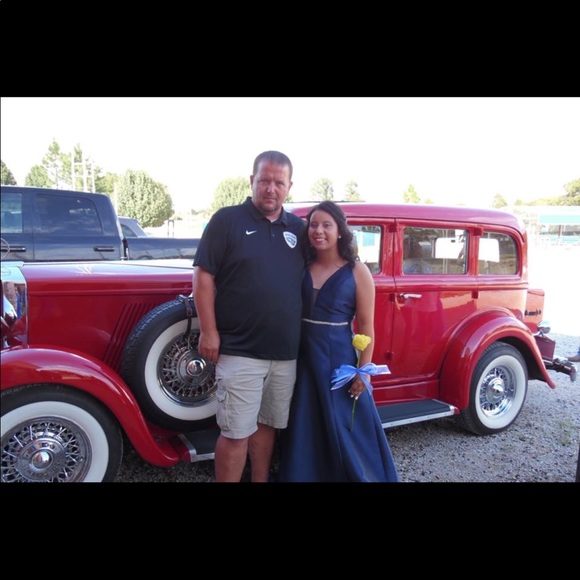 Beautiful royal blue dress - Picture 3 of 3